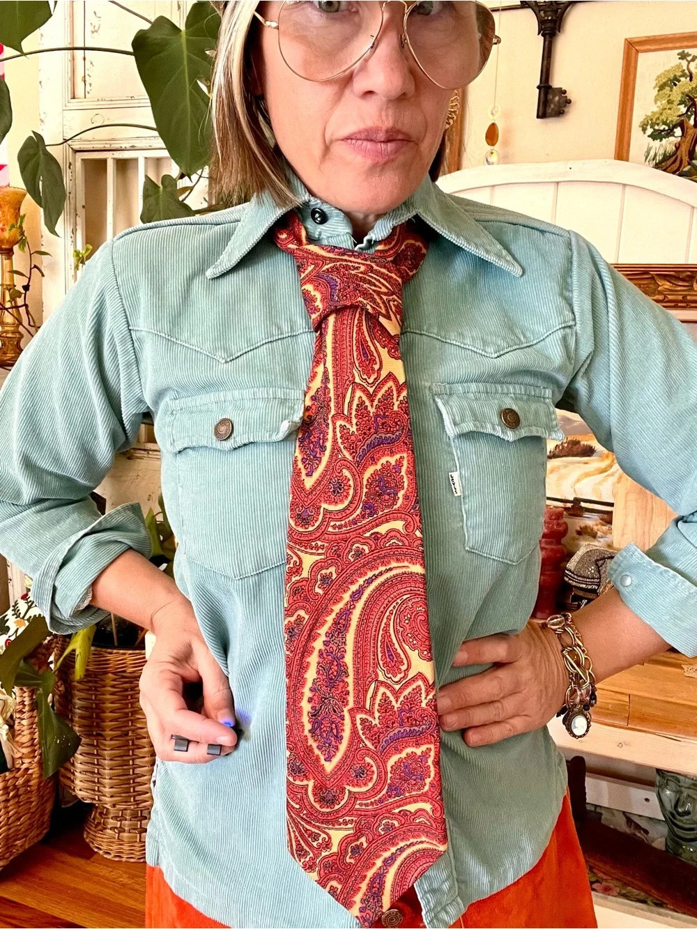 1970’s vintage abstract patterned necktie featuring a geometric paisley and swir